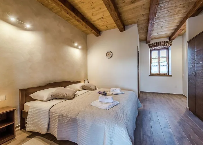 In With Sauna And Pool Вилла Сукошан