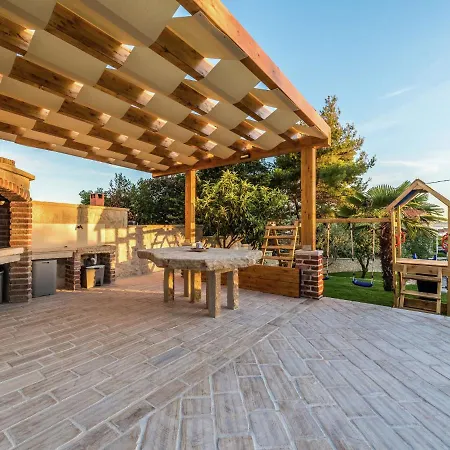 In With Sauna And Pool *