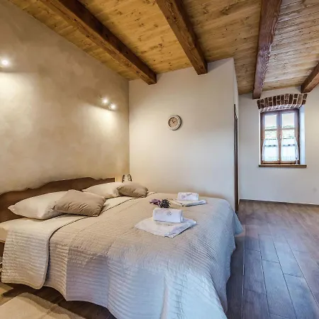 In With Sauna And Pool Villa Sukošan