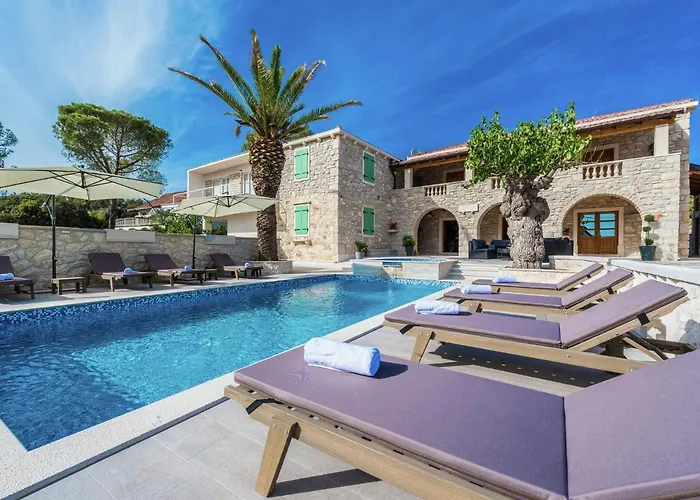 In With Sauna And Pool Villa *